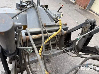 Wille 455B implement carrier, 2006, with sweeper roller