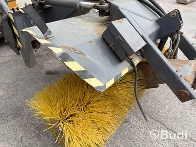 Wille 455B implement carrier, 2006, with sweeper roller