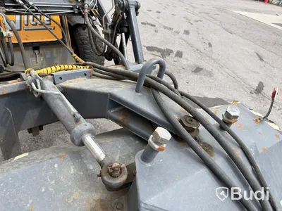 Wille 455B implement carrier, 2006, with sweeper roller