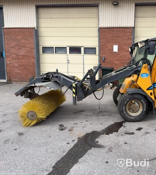 Redskapsbärare Wille 455B -2006 med sopvals