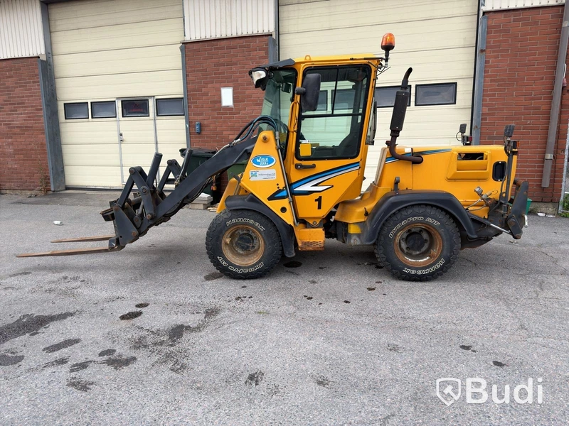 Wille 355B tool carrier - 2007, with forks