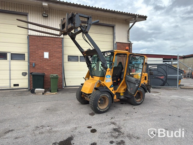 Wille 355B tool carrier - 2007, with forks