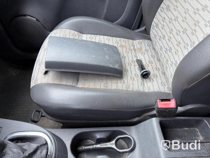 Volkswagen Caddy 1.6 TDI Skåp (102hk) -2010