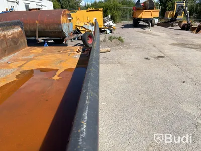 Hooklift body