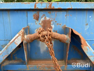 Hooklift body