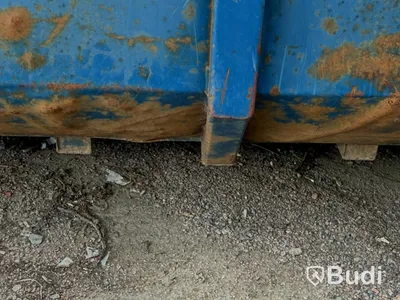 Hooklift body