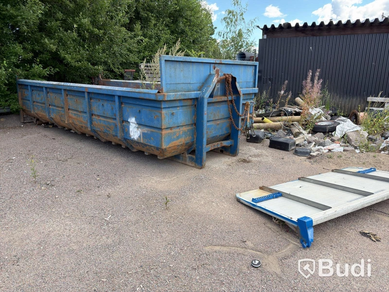 Hooklift body