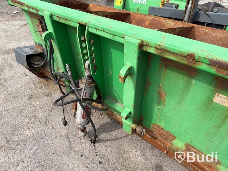 V-plough & Sami Sand Spreader