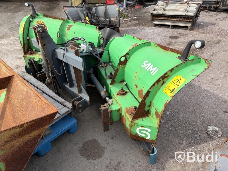 V-plough & Sami Sand Spreader