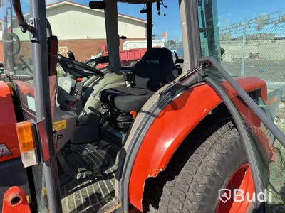 Kubota L5740 med lastare, sandspridare, plog m.m. -2013