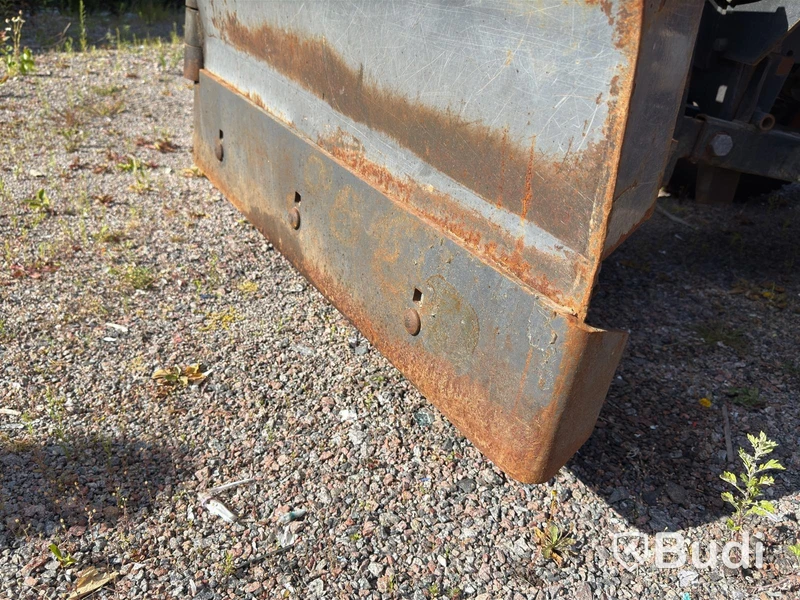 Kubota L5740 med lastare, sandspridare, plog m.m. -2013