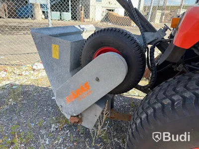 Kubota L5740 med lastare, sandspridare, plog m.m. -2013