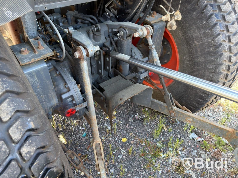 Kubota L5740 med lastare, sandspridare, plog m.m. -2013