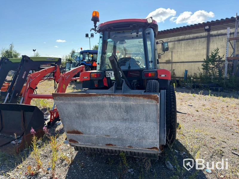 Kubota L5740 med lastare, sandspridare, plog m.m. -2013
