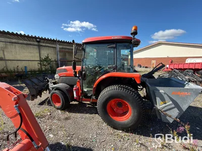 Kubota L5740 med lastare, sandspridare, plog m.m. -2013