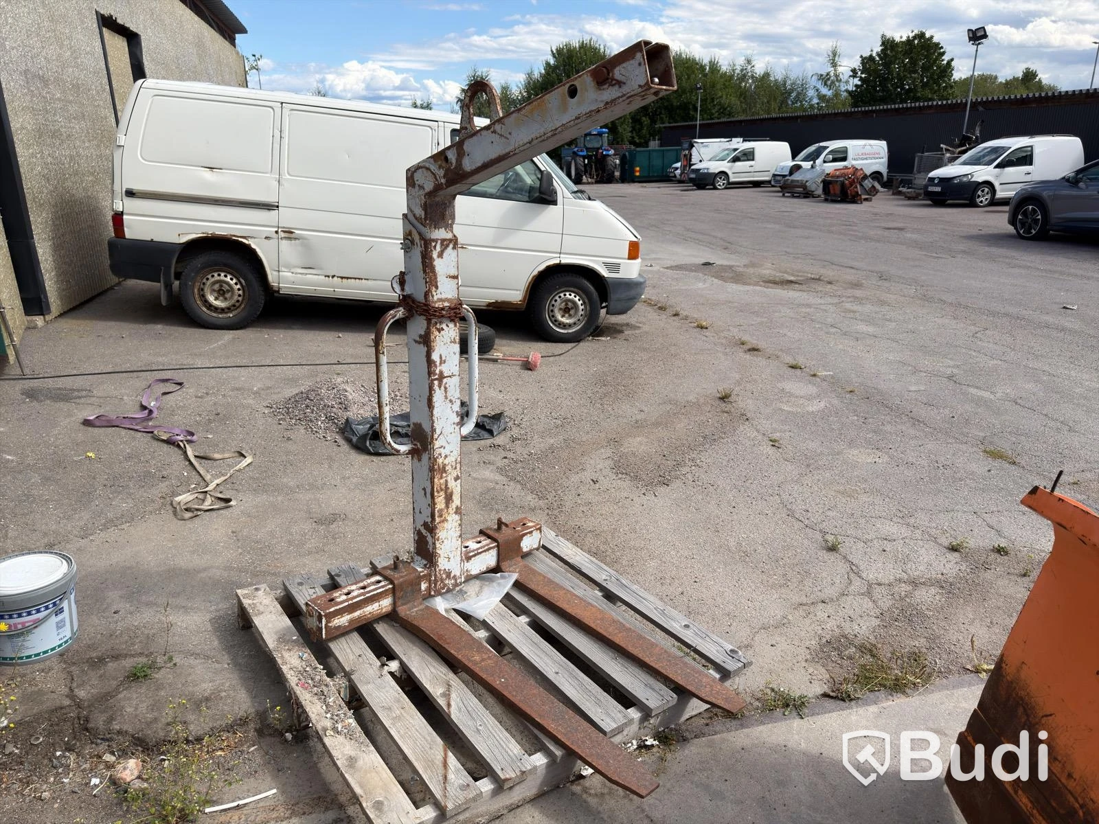 Fork carriage for crane, etc.