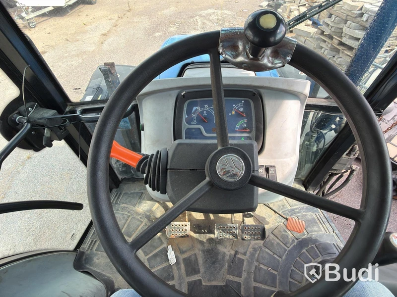 New Holland JN TD5 85 with loader - 2013 (Repair item)