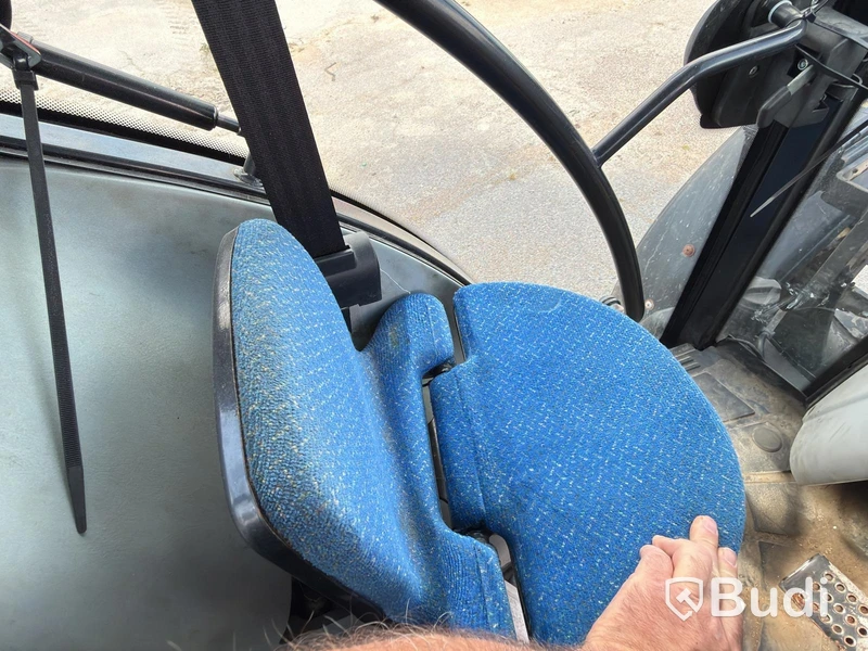 New Holland JN TD5 85 with loader - 2013 (Repair item)
