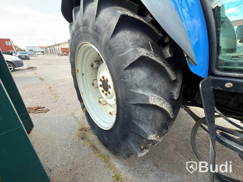 New Holland JN TD5 85 with loader - 2013 (Repair item)