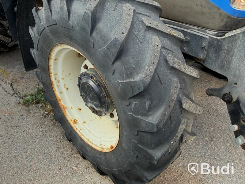 New Holland JN TD5 85 with loader - 2013 (Repair item)
