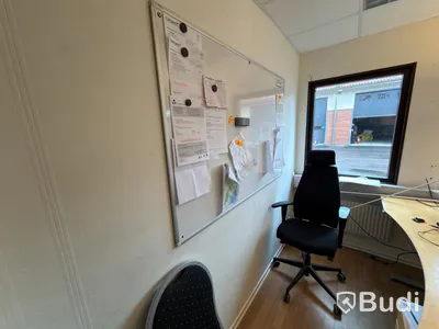 4 office workstations, printers, etc.