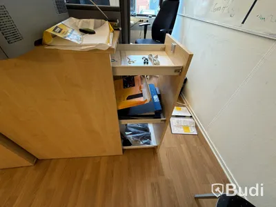 4 office workstations, printers, etc.