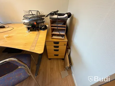 4 office workstations, printers, etc.