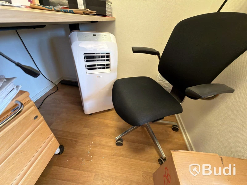 4 office workstations, printers, etc.