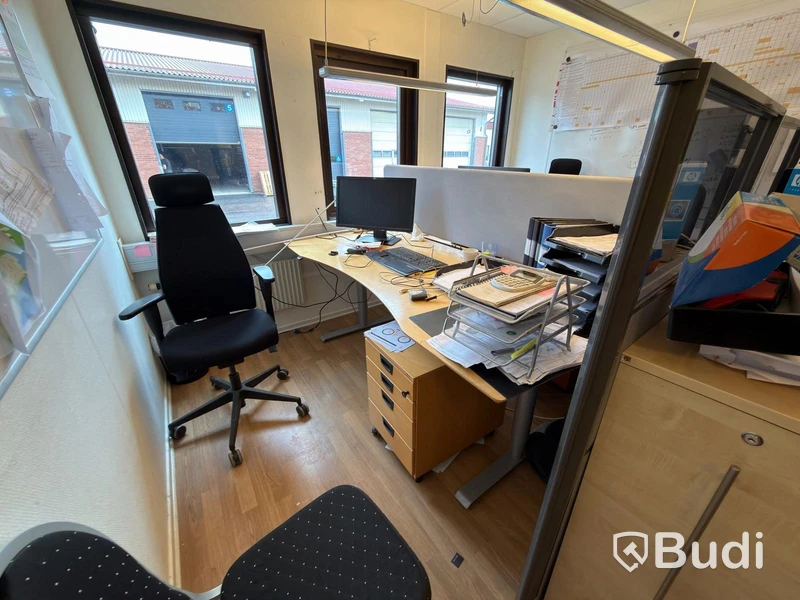 4 office workstations, printers, etc.