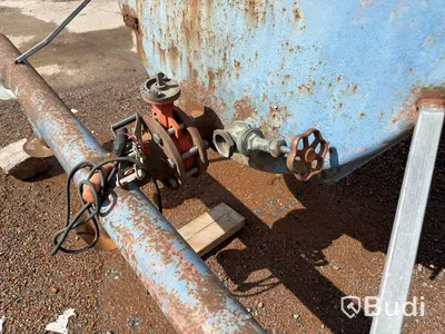 Water tank trailer