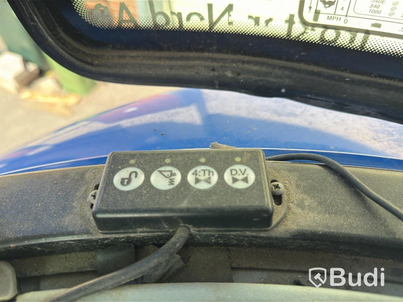 New Holland TD5.85 med lastare-2016