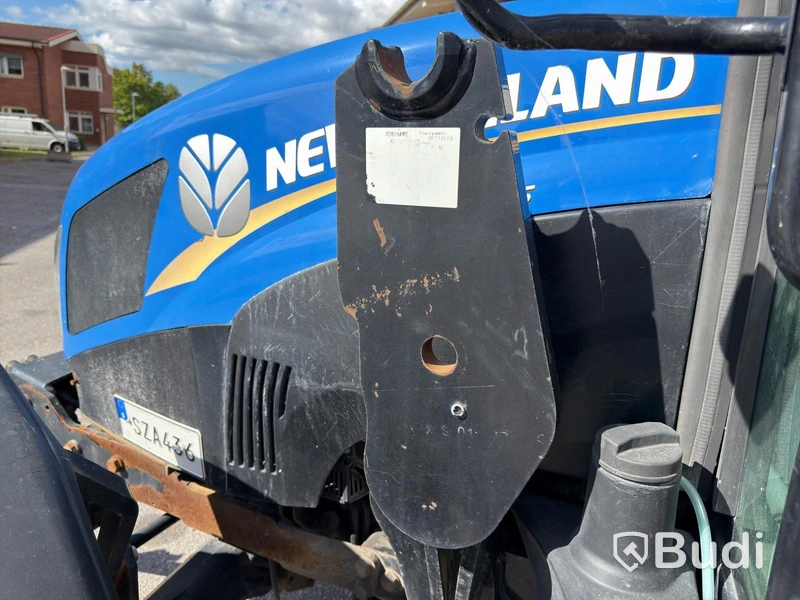 New Holland TD5.85 med lastare-2016