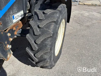 New Holland TD5.85 med lastare-2016