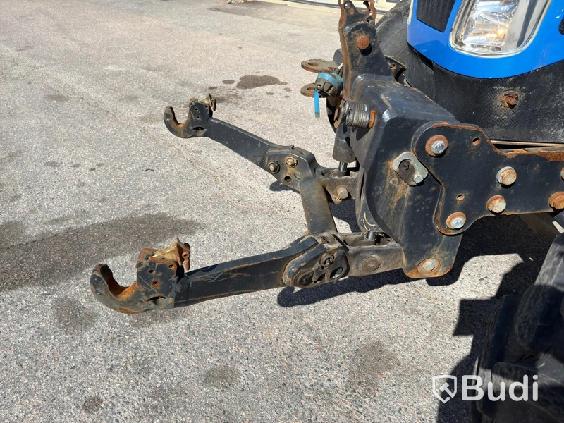 New Holland TD5.85 med lastare-2016