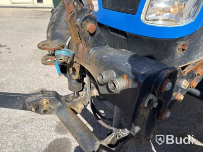 New Holland TD5.85 med lastare-2016