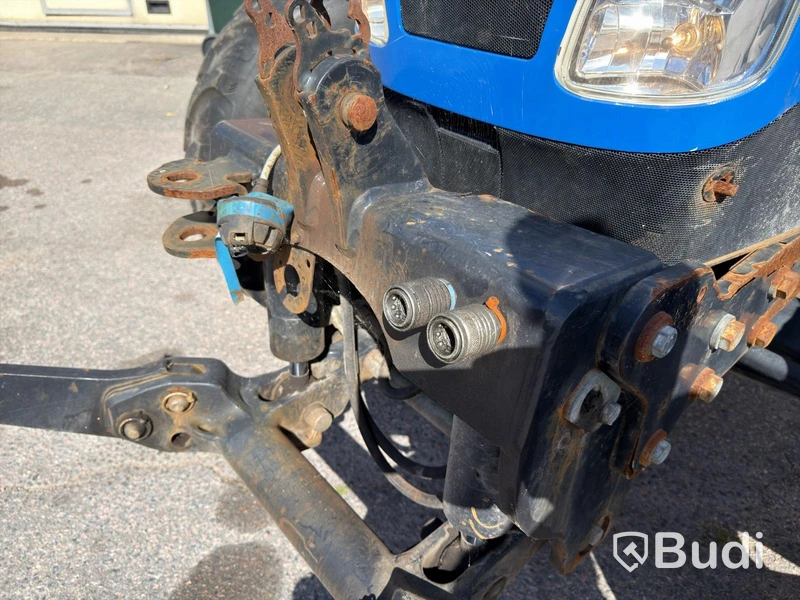 New Holland TD5.85 med lastare-2016