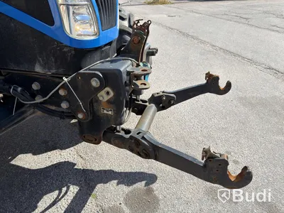 New Holland TD5.85 med lastare-2016