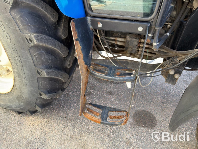 New Holland TD5.85 med lastare-2016