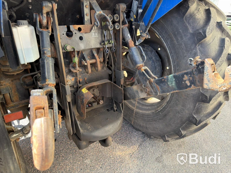 New Holland TD5.85 med lastare-2016