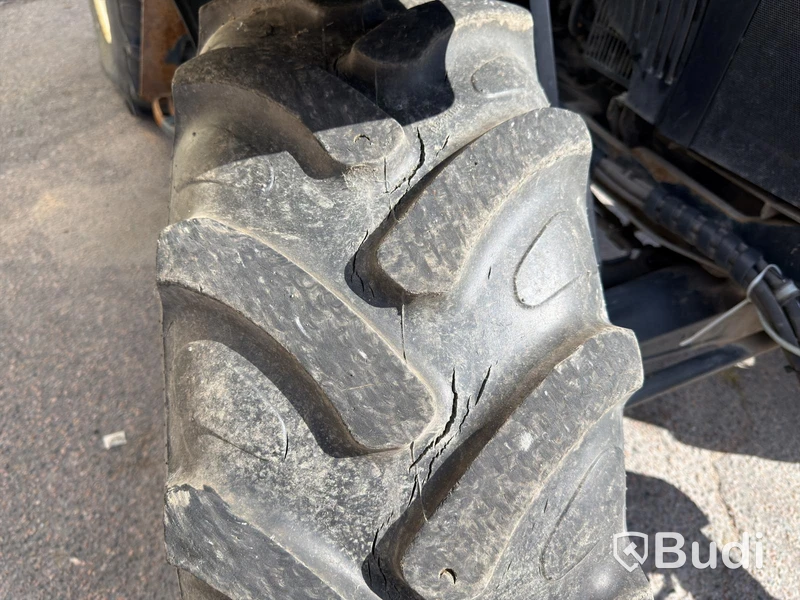 New Holland TD5.85 med lastare-2016