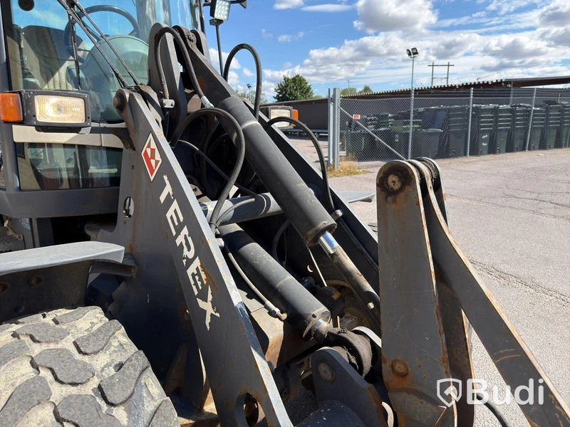 Hjullastare Terex TL100, gafflar, -2011