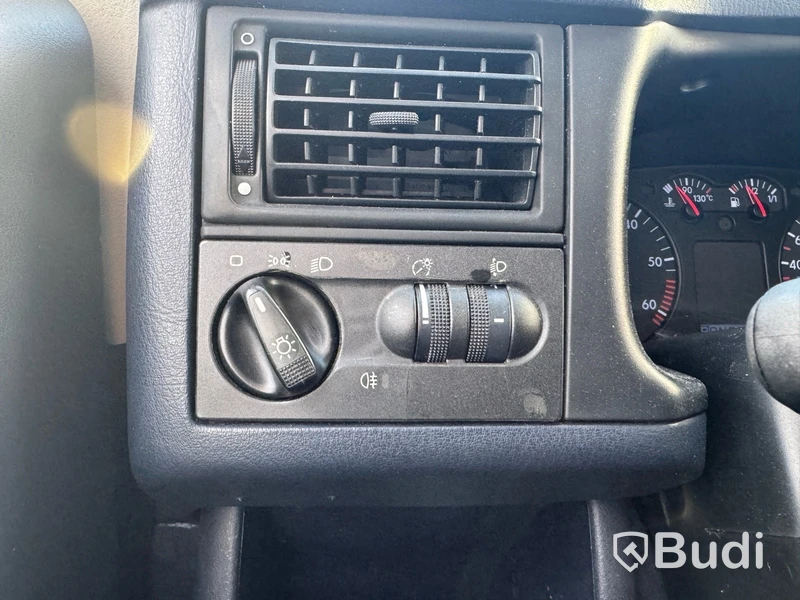 Volkswagen Caravelle 2.5 -2001 | Automat