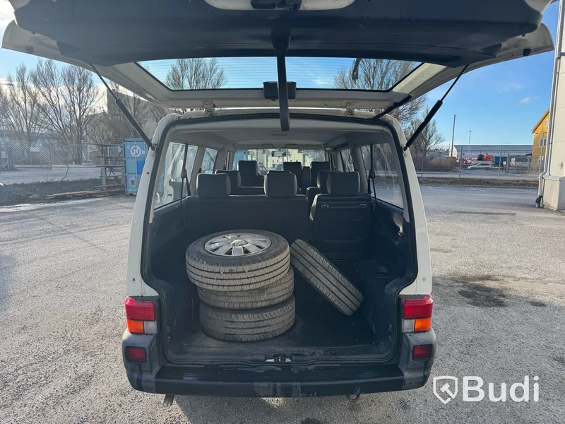 Volkswagen Caravelle 2.5 -2001 | Automat