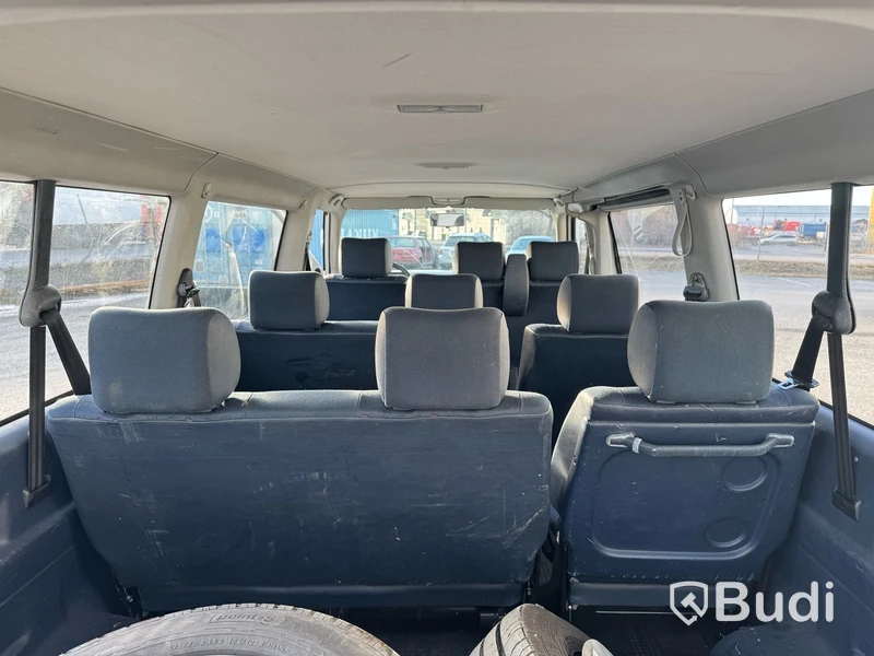 Volkswagen Caravelle 2.5 -2001 | Automat