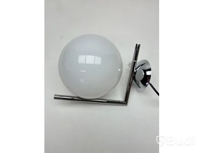 Vägglampa Flos. Ord. pris inkl. moms:ca 5370 kr.