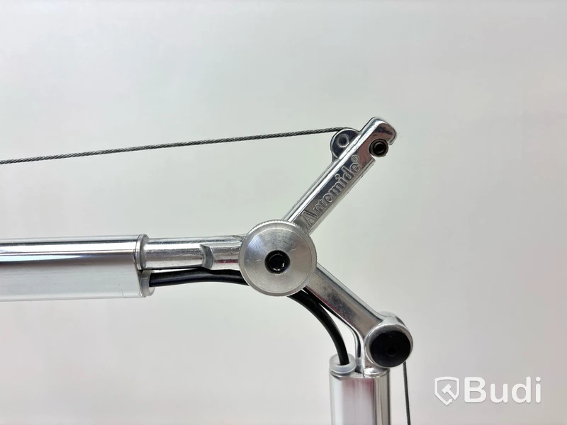 Skrivbordslampa Artemide Tolomeo. Ord. pris inkl. moms: ca 4540 kr