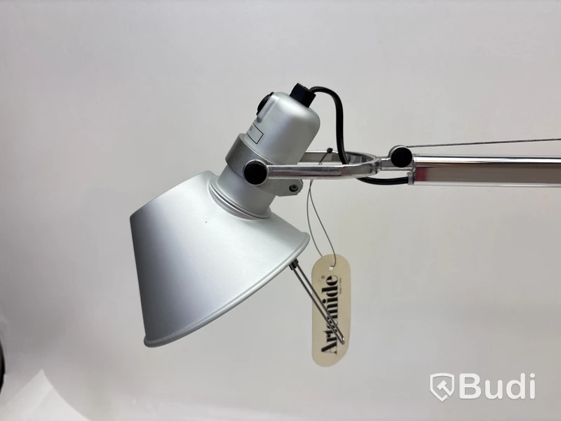 Skrivbordslampa Artemide Tolomeo. Ord. pris inkl. moms: ca 4540 kr