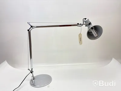 Skrivbordslampa Artemide Tolomeo. Ord. pris inkl. moms: ca 4540 kr
