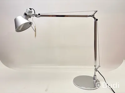 Skrivbordslampa Artemide Tolomeo. Ord. pris inkl. moms: ca 4540 kr