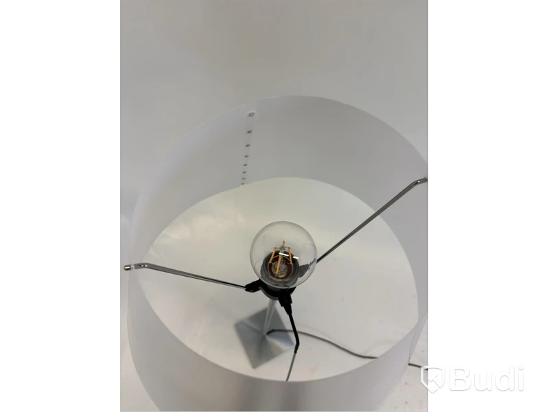 Golvlampa Costanza Paolo Rizzatto Luceplan. Ord. pris inkl. moms ca 6340 kr